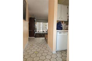5121 W Oakland Park Blvd 211 Lauderdale Lakes, FL 33313 - MLS#A11889916