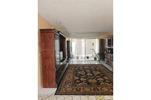 5121 W Oakland Park Blvd 211 Lauderdale Lakes, FL 33313 - MLS#A11889916