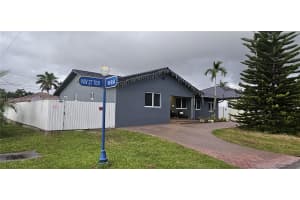 9795 Nw 27th Ter Doral, FL 33172 - MLS#A11889950