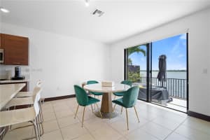 15673 Nw 91st Ct, Miami Lakes