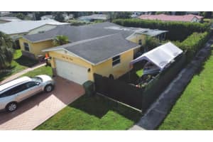 9430 Nw 18th St Pembroke Pines, FL 33024 - MLS#A11890045