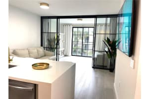 630 S Sapodilla Ave 403, West Palm Beach