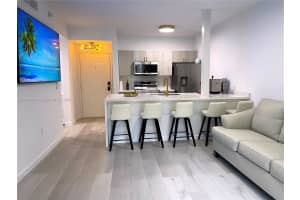 630 S Sapodilla Ave 403 West Palm Beach, FL 33401 - MLS#A11890076