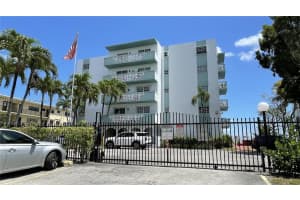 7825 Ne Bayshore Ct 504, Miami 7825 Ne Bayshore Ct 504, Miami