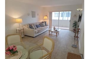 7923 Sw 104th St 114f, Miami
