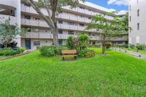 1100 Colony Point Cir 504 Pembroke Pines, FL 33026 - MLS#A11890140