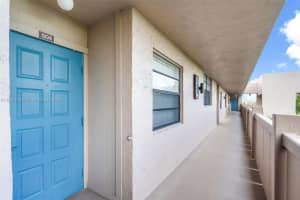 1100 Colony Point Cir 504 Pembroke Pines, FL 33026 - MLS#A11890140