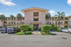 1355 Ne 167th St 214, Miami