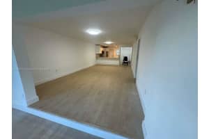 1550 Ne 191st St 310, Miami