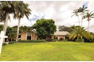 2180 Sw 115th Ter, Davie