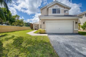 2913 Myrtle Oak Cir Davie, FL 33328 - MLS#A11890229