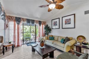 5805 Washington St 17 Hollywood, FL 33023 - MLS#A11890240