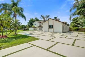 2181 Sw 117th Ter Davie, FL 33325 - MLS#A11890284
