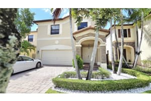 10032 Nw 87th Ter 10032 Doral, FL 33178 - MLS#A11890376