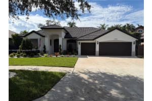 16326 N Mariposa Cir N, Pembroke Pines