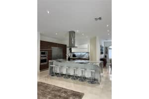 16326 N Mariposa Cir N Pembroke Pines, FL 33331 - MLS#A11890416