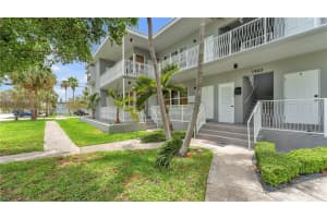 1905 Calais Dr 5 Miami Beach, FL 33141 - MLS#A11890419