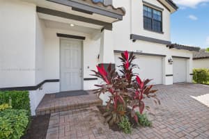 3117 Streng Ln Royal Palm Beach, FL 33411 - MLS#A11890463