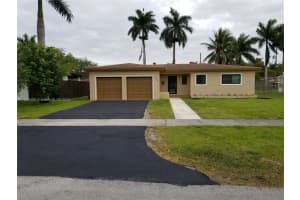 949 Nw 10th St, Homestead