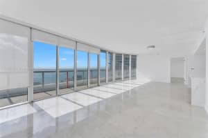465 Brickell Ave 4201, Miami