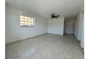 945 W 23rd St 1 Hialeah, FL 33010 - MLS#A11890549