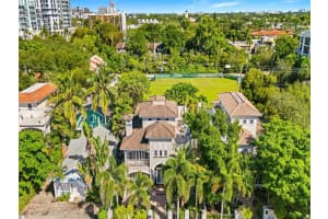 821 Se 2nd Ct Fort Lauderdale, FL 33301 - MLS#A11890578