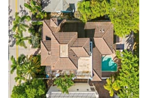 821 Se 2nd Ct Fort Lauderdale, FL 33301 - MLS#A11890578