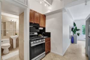 255 W 24th St 204 Miami Beach, FL 33140 - MLS#A11890612