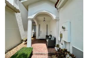 10807 Nw 84th Ln 10807 Doral, FL 33178 - MLS#A11890648