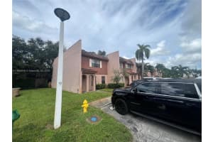 12 Madrid Ln 1-18 Davie, FL 33324 - MLS#A11890649