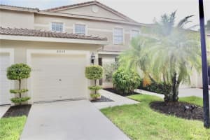8656 S S Southgate Shores Cir 8656 Tamarac, FL 33321 - MLS#A11890678