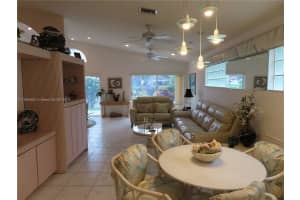 9755 Harbour Lake Cir Boynton Beach, FL 33437 - MLS#A11890682