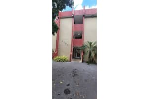 4265 Nw South Tamiami Canal Dr 1-211, Miami