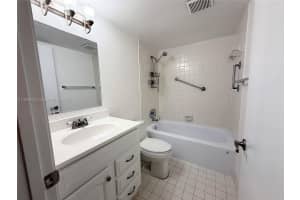151 Sw 135th Ter 212t Pembroke Pines, FL 33027 - MLS#A11890722