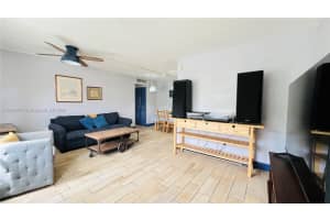 801 Meridian Ave 1a Miami Beach, FL 33139 - MLS#A11890724