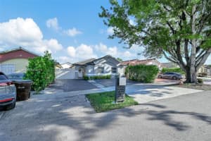 3135 W 72nd Ter, Hialeah