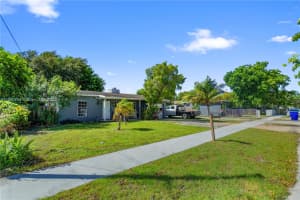 5724 Mckinley St Hollywood, FL 33021 - MLS#A11890756