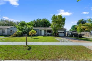 5724 Mckinley St Hollywood, FL 33021 - MLS#A11890756