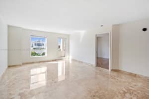 2351 Douglas Rd 906 Miami, FL 33145 - MLS#A11890759