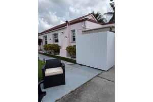 102 W 27th St Hialeah, FL 33010 - MLS#A11890805