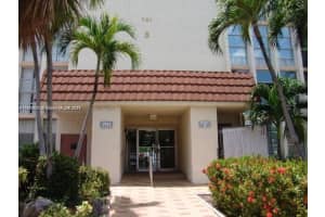 701 Three Islands Blvd 510 Hallandale Beach, FL 33009 - MLS#A11890878