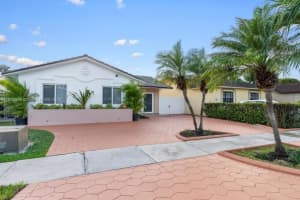 1112 Sw 138th Pl Miami, FL 33184 - MLS#A11890888