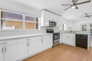 18270 Nw 19th St Pembroke Pines, FL 33029 - MLS#A11890896