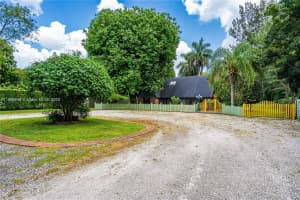 6031 Sw 82nd Ave Miami, FL 33143 - MLS#A11890935