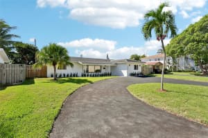 1960 Ne 32nd St Lighthouse Point, FL 33064 - MLS#A11890938