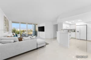 1800 Sunset Harbour Dr 1007 Miami Beach, FL 33139 - MLS#A11890946