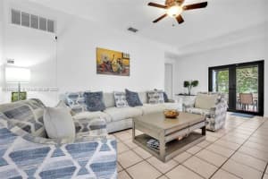 8330 Sw 12th St Pembroke Pines, FL 33025 - MLS#A11890956