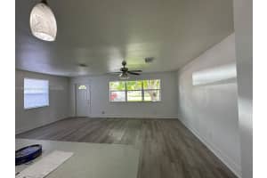 5691 Ne 7th Ter Oakland Park, FL 33334 - MLS#A11890984