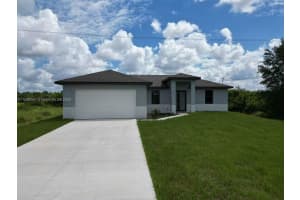 1043 Eisenhower Blvd, Lehigh Acres