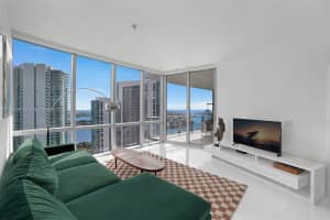851 Ne 1st Ave 4403, Miami
